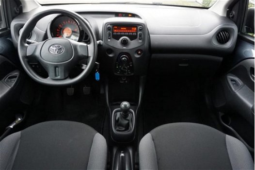 Toyota Aygo - 1.0 VVT-i x-now AIRCO El. RAMEN - 1