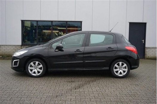 Peugeot 308 - 1.6 e-HDi Active ECC AIRCO NAV PANO DAK PDC V/A - 1