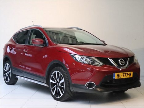 Nissan Qashqai - 1.2 Tekna/Clima/Navi/Camera/PDC/Sidebars/Leder/Led/Panoramadak/Zeer compleet - 1