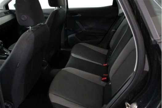 Seat Ibiza - 1.0 MPI Style (E.c.c. Airco/Blue tooth/Cruise control/LMV/Navigatie dmv Full Link) - 1