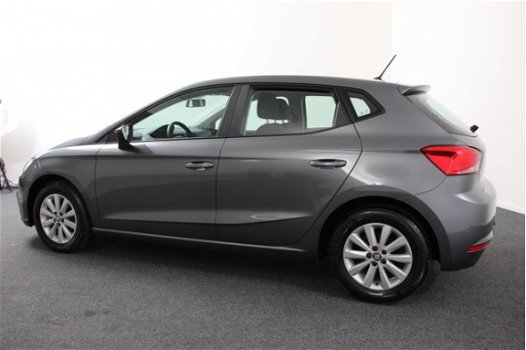 Seat Ibiza - 1.0 MPI Style (E.c.c. Airco/Blue tooth/Cruise control/LMV/Navigatie dmv Full Link) - 1