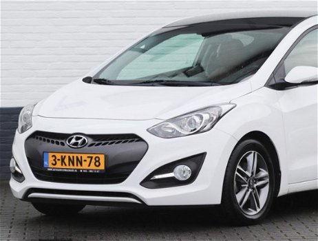 Hyundai i30 - 1.6 GDI i-Magine Leer Navi Camera Climate 48885 km - 1