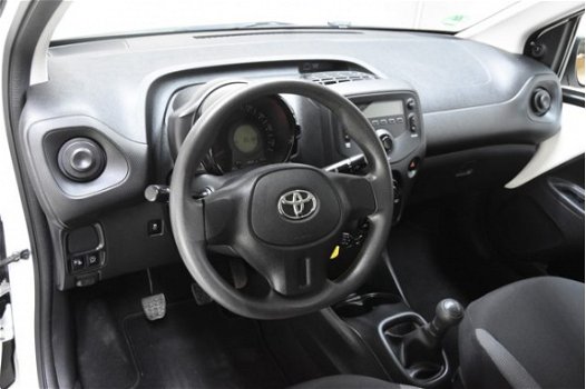 Toyota Aygo - 1.0 VVT-I X-Fun 5-Deurs [ Airco Cruise control Audio radio/mp3 ] - 1