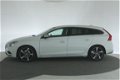 Volvo V60 - 1.6 T3 R-Design [Xenon Adaptive cruise 100% dealer auto] - 1 - Thumbnail