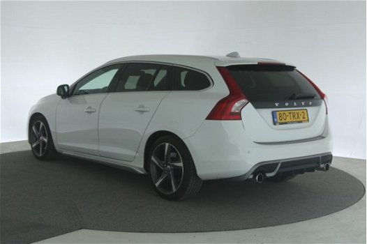 Volvo V60 - 1.6 T3 R-Design [Xenon Adaptive cruise 100% dealer auto] - 1