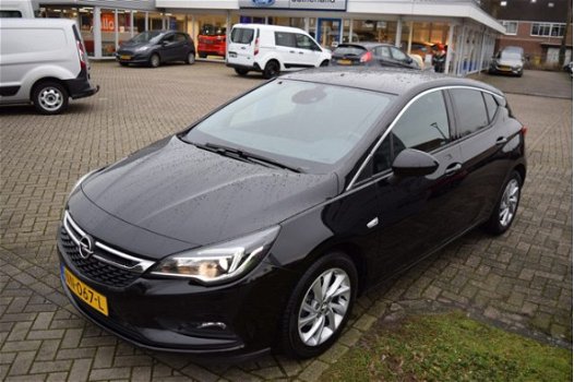 Opel Astra - 1.6 CDTI Innovation 5drs 110pk | Trekhaak | Comfort Stoelen | Camera | Navigatie | Deal - 1