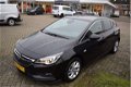 Opel Astra - 1.6 CDTI Innovation 5drs 110pk | Trekhaak | Comfort Stoelen | Camera | Navigatie | Deal - 1 - Thumbnail