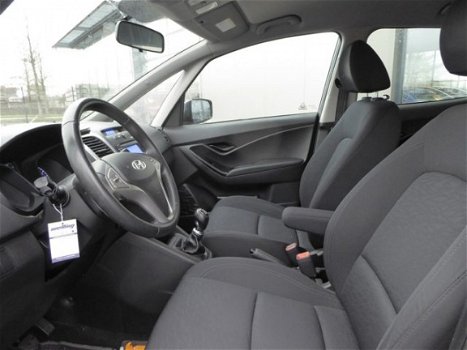 Hyundai ix20 - 1.6i I-Vision 125pk Clima, PDC, Cruise, Trekhaak, 1e Eigenaar, d - 1
