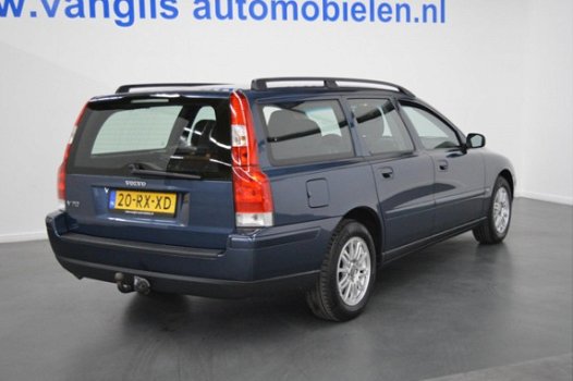 Volvo V70 - 2.4 Momentum - 1