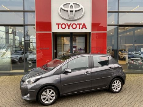 Toyota Yaris - 1.5 Full Hybrid Aspiration Navigatie, Afnb. Trekhaak, LM velgen, Dealer onderhouden - 1