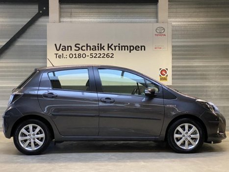 Toyota Yaris - 1.5 Full Hybrid Aspiration Navigatie, Afnb. Trekhaak, LM velgen, Dealer onderhouden - 1