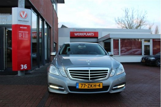 Mercedes-Benz E-klasse - E200 Automaat Avantgarde Business, Navi, Trekhaak - 1