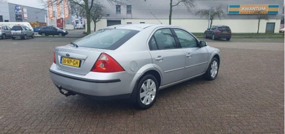 Ford Mondeo - 2.0-16V First Edition | Nieuwstaat - 1