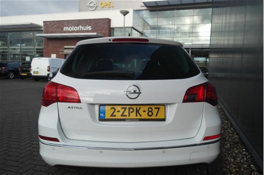 Opel Astra - 1.4 Turbo 120pk Business+ / Navigatie / AGR stoelen - 1