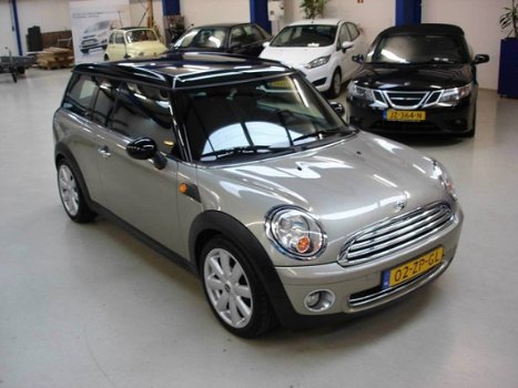 Mini Mini Clubman - Cooper 1.6i-120pk - 1