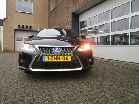 Lexus CT 200h - F Sport Line - 1