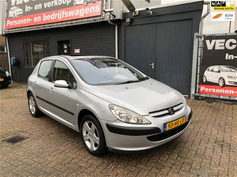 Peugeot 307 - 2.0-16V XT automaat clima nette dealer onderhouden auto - 1