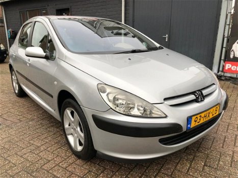 Peugeot 307 - 2.0-16V XT automaat clima nette dealer onderhouden auto - 1