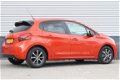 Peugeot 208 - 1.2 BLUE LION APPLE CARPLAY NAVI PDC CRUISE LM GETINT GLAS ORANGE POWER BLACK ROOF FIN - 1 - Thumbnail