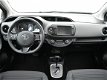 Toyota Yaris - 1.5 Hybrid Dynamic | Navigatie | LM-Velgen | Bluetooth | - 1 - Thumbnail