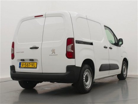 Peugeot Partner - 1.6 BlueHdi 100pk Premium 3-zits | Navigatie | Airco | Parkeersensoren | Cruise Co - 1