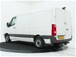 Volkswagen Crafter - 2.0TDI 136PK L2H1 Airco / Cruise controle / 2800KG Trekhaak - 1 - Thumbnail