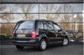 Volkswagen Touran - 1.6 Business 7p - 1 - Thumbnail