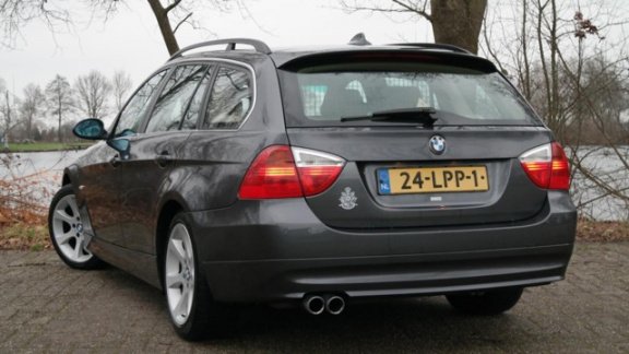 BMW 3-serie Touring - 330d - Automaat - Airco - Elek.pakket - Vol opties - Inruil mogelijk - 1