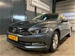 Volkswagen Passat - 1.6 TDI Connected Series Nieuw model/Automaat - 1 - Thumbnail