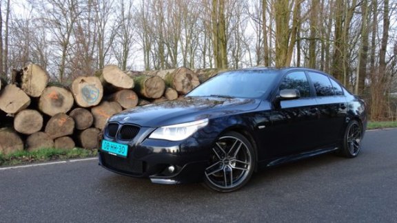 BMW 5-serie - 525i E60 Automaat / M Pakket / LEDER - 1