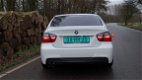 BMW 3-serie - 325i E90 Sedan Automaat / Leder/ M pakket / 39000 KM - 1 - Thumbnail