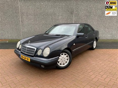 Mercedes-Benz E-klasse - 200 CDI Elegance | APK T/M 9-1-2021 | UNIEK: LAGE KM STAND MET NAP | TOPSTA - 1