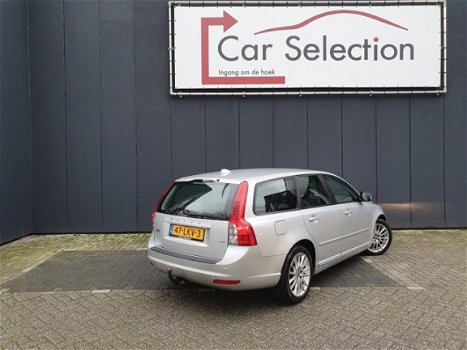 Volvo V50 - 2.4i Edition II LEER NAVI ECC PDC Trekhaak - 1