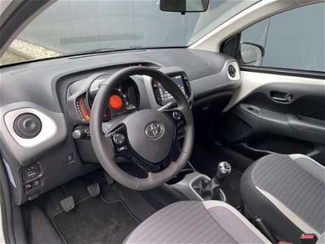 Toyota Aygo - 1.0 VVT-i X-Play Apple CarPlay en Android Auto - 1