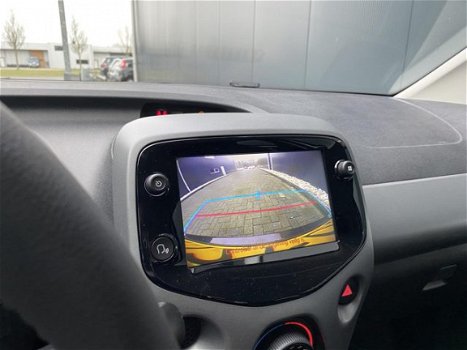 Toyota Aygo - 1.0 VVT-i X-Play Apple CarPlay en Android Auto - 1