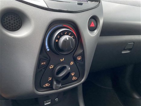 Toyota Aygo - 1.0 VVT-i X-Play Apple CarPlay en Android Auto - 1