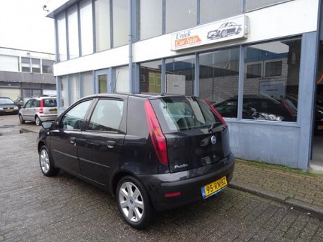 Fiat Punto - 1.4-16V Young - 1