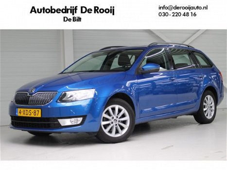 Skoda Octavia Combi - 1.4 TSI 140PK Ambition Businessline Panoramadak | Navigatie | Climate Control - 1