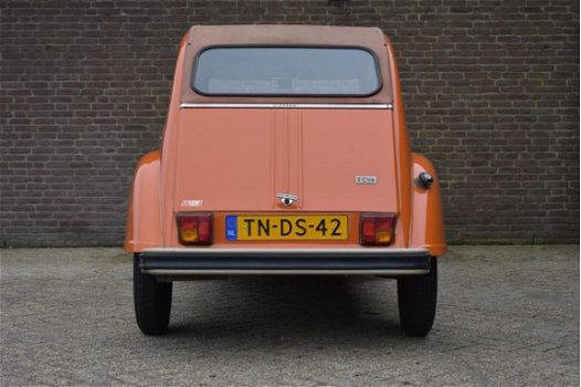 Citroën 2 CV - 2CV6 Special - 1