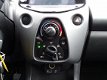 Toyota Aygo - 1.0 VVT-i x-play 5-deurs | Airco | Smart Phone Integration | Parkeercamera | Rood acce - 1 - Thumbnail