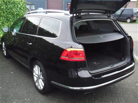 Volkswagen Passat Variant - 2.0 TDI Highline BlueMotion DSG6 177pk Navi Cruise Alcantara - 1