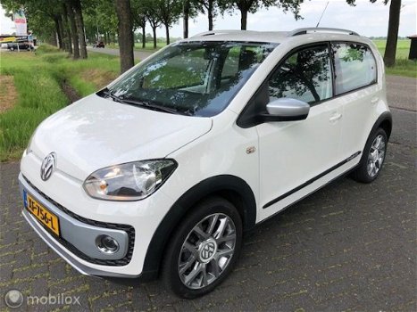 Volkswagen Up! - - 1.0 BMT cross up 1 X VW UP. Cross / 75 pk / Garantie / - 1