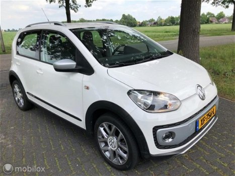 Volkswagen Up! - - 1.0 BMT cross up 1 X VW UP. Cross / 75 pk / Garantie / - 1