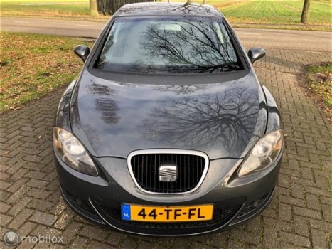 Seat Leon - - 1.9 TDI Stylance Navigatie / PDC / Clima/ Stuurwielbediening / - 1