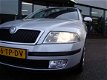 Skoda Octavia - 1.6 Ambiente - 1 - Thumbnail