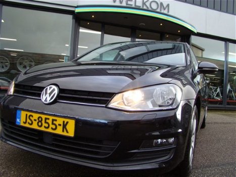 Volkswagen Golf - 1.2 TSI Connect Series - 1