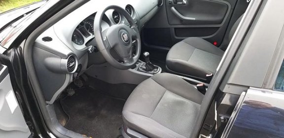 Seat Ibiza - 1.4 TDI Ecomotive 5drs airco zwart cruise - 1