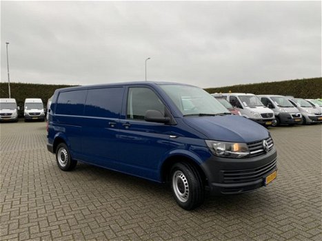 Volkswagen Transporter - 2.0 TDI 141 PK / L2H1 / 1e EIG. / 2.500 KG AHG / TREKHAAK / AIRCO / CRUISE - 1