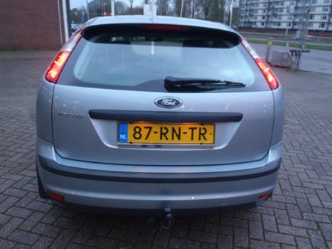 Ford Focus - 1.6-16V Futura + Airco/Cruise Control/LMV - 1