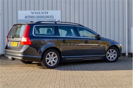 Volvo V70 - D3 163 pk SUMMUM Automaat - Complete auto - Dealer onderhouden - 1